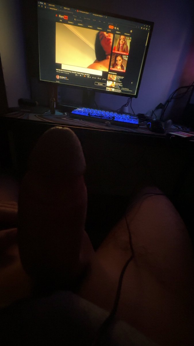 nottate79's tweet photo. rt if you need dick 
#horny #nsfw #dick #latino https://t.co/VfZzpvng8i