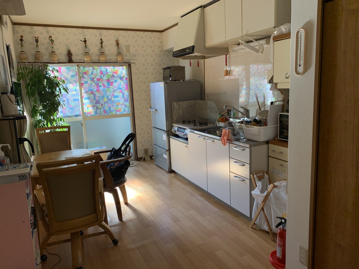 marauisxx's tweet image. Guest house otto 
:  เหมือนในรูปเลยค่ะ 100% มีพื้นที่ใช้งานเยอะ ครัวคือเต็มระบบมีทุกอย่าง ใครที่ชอบเข้าซุปเปอร์ซื้อของเข้าที่พักมาทำอาหารเย็นกินเองคือเลิฟ เหมาะกับคนที่ไม่ชอบนอนในเมืองที่พักอยู่แถว JR sakaishi  
เตียงนุ่มนอนสบายมากก สะอาดสุดๆคุณ otto เขาดูแลดีด้วยค่ะ