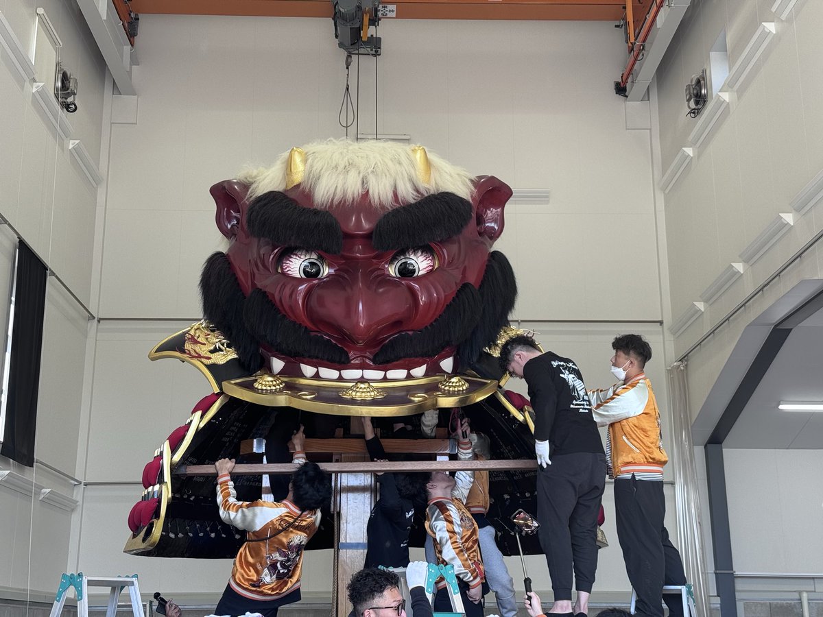 本日より来年の総修復に向けての解体がはじまります。

 #唐津くんち 
 #米屋町 
 #11番山 
 #酒呑童子と源頼光の兜 
 #ユネスコ世界文化遺産
