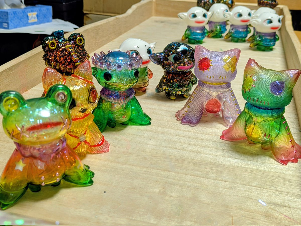 #デザフェス62
クリアな子たちが
着々とできあがってきました✨️

#ソフビ
#Elfrog工房