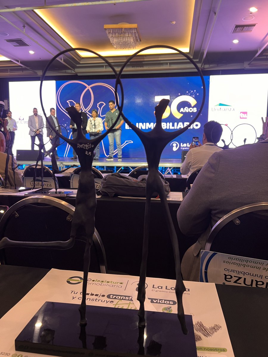 josefusanibal's tweet image. Reconocimiento de la Lonja de Medellín y Antioquia en los 20 años en el sector inmobiliario.
Desde noviembre de 2003.
🙏🏻🏡🏭
#avaluos
#gestioninmobiliaria
miactivo.co