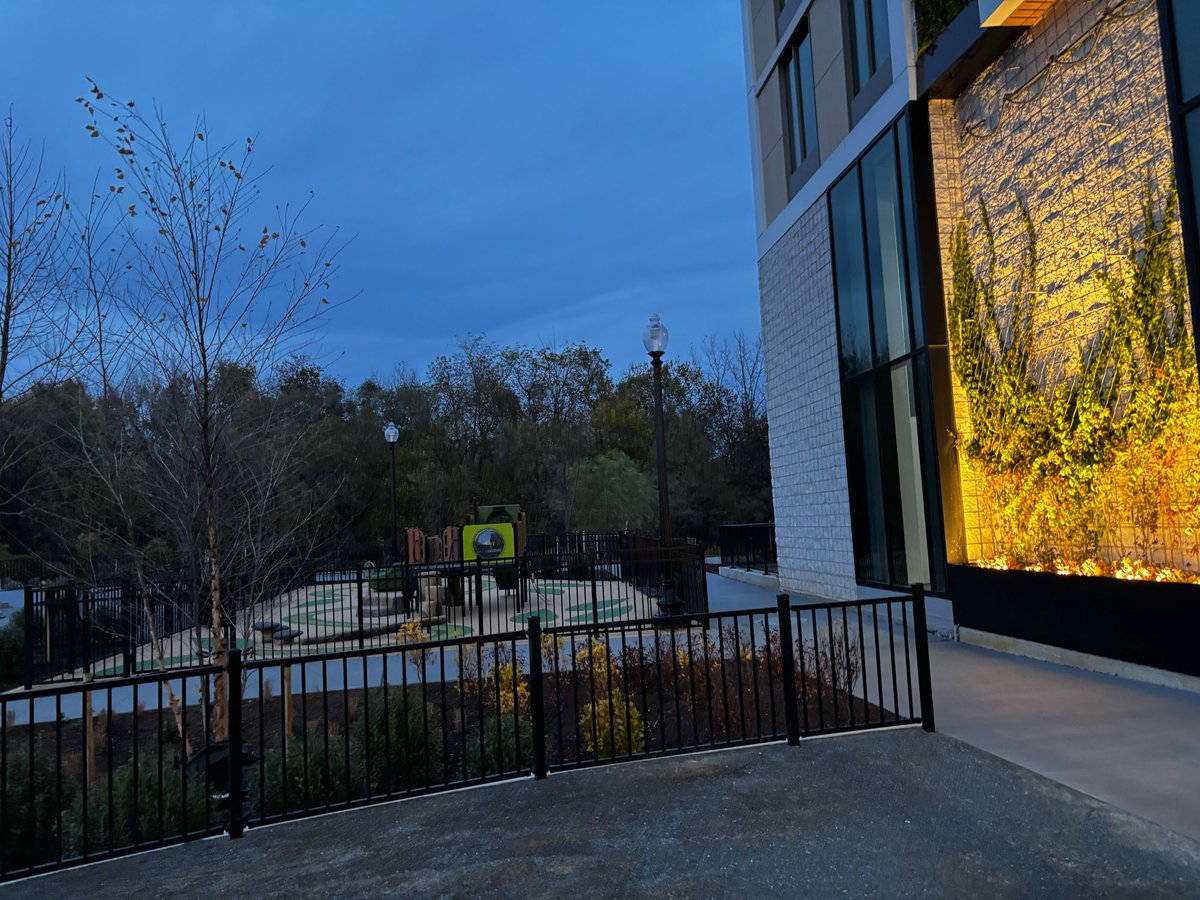 Barred in DC tweet media