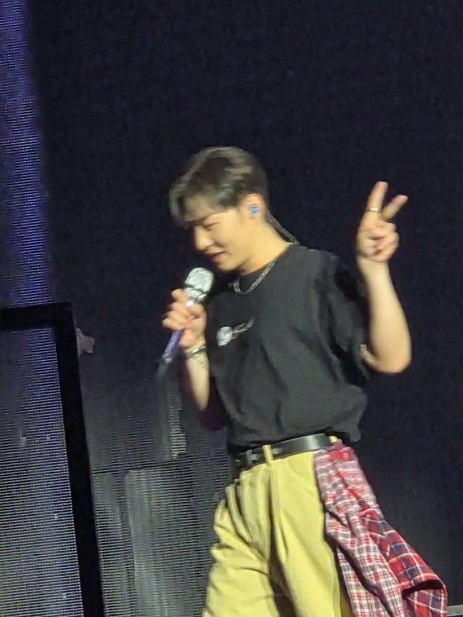 미창섭콘서트 첫날,  촬영금지라 정말 제대로 집중해서 즐겼어.오늘 또  봐.