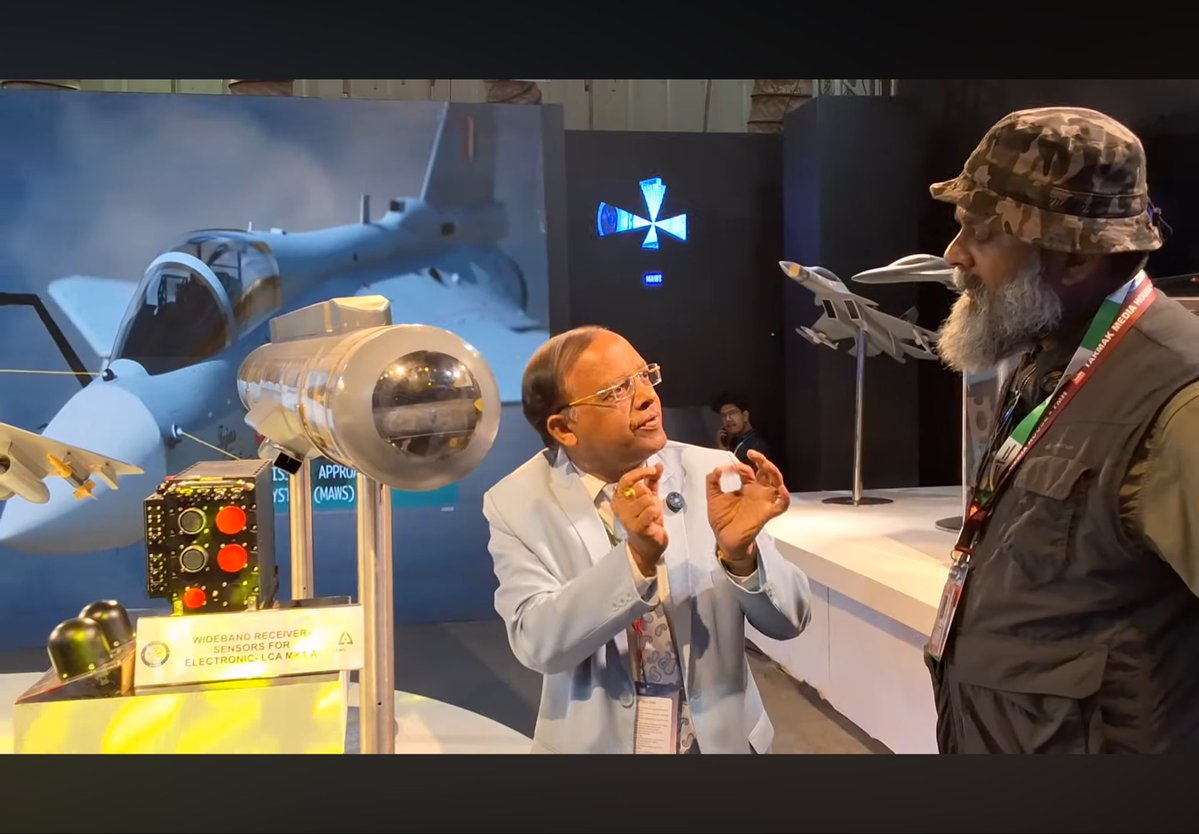 MrCroC_OSINT's tweet image. Tejas mk1b,
With IRST(top of the nose) AND MAWS(side of the nose).