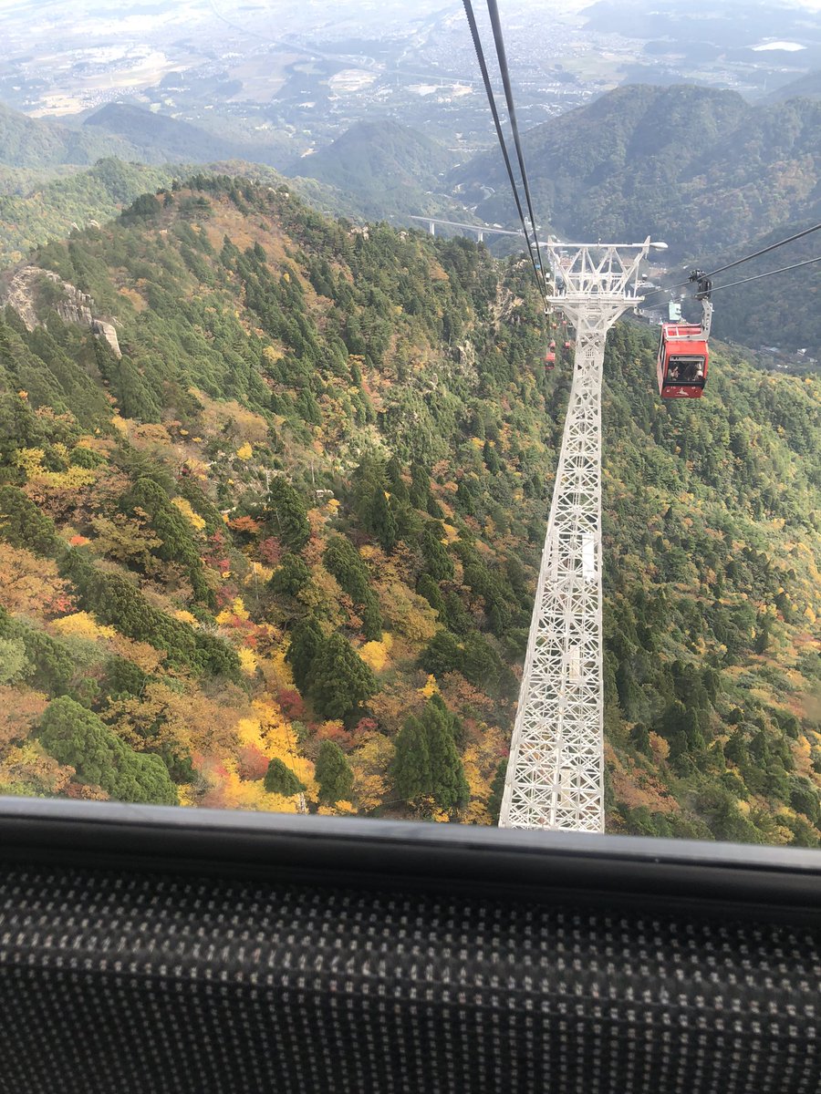 kazupon300's tweet photo. 御在所にて紅葉を見学🍁 https://t.co/BBhyKLl9W1