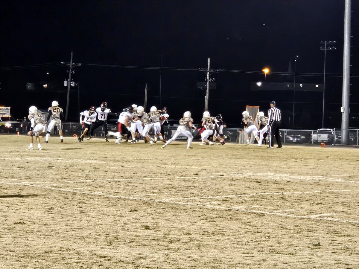 Coachhm's tweet image. Carroll Co with the 35-25 over James River. The Cavs improve to 8-2  and advance to the Region 3D quarterfinals @AWorrellTCN @Greg_BHCSports @wslsScores