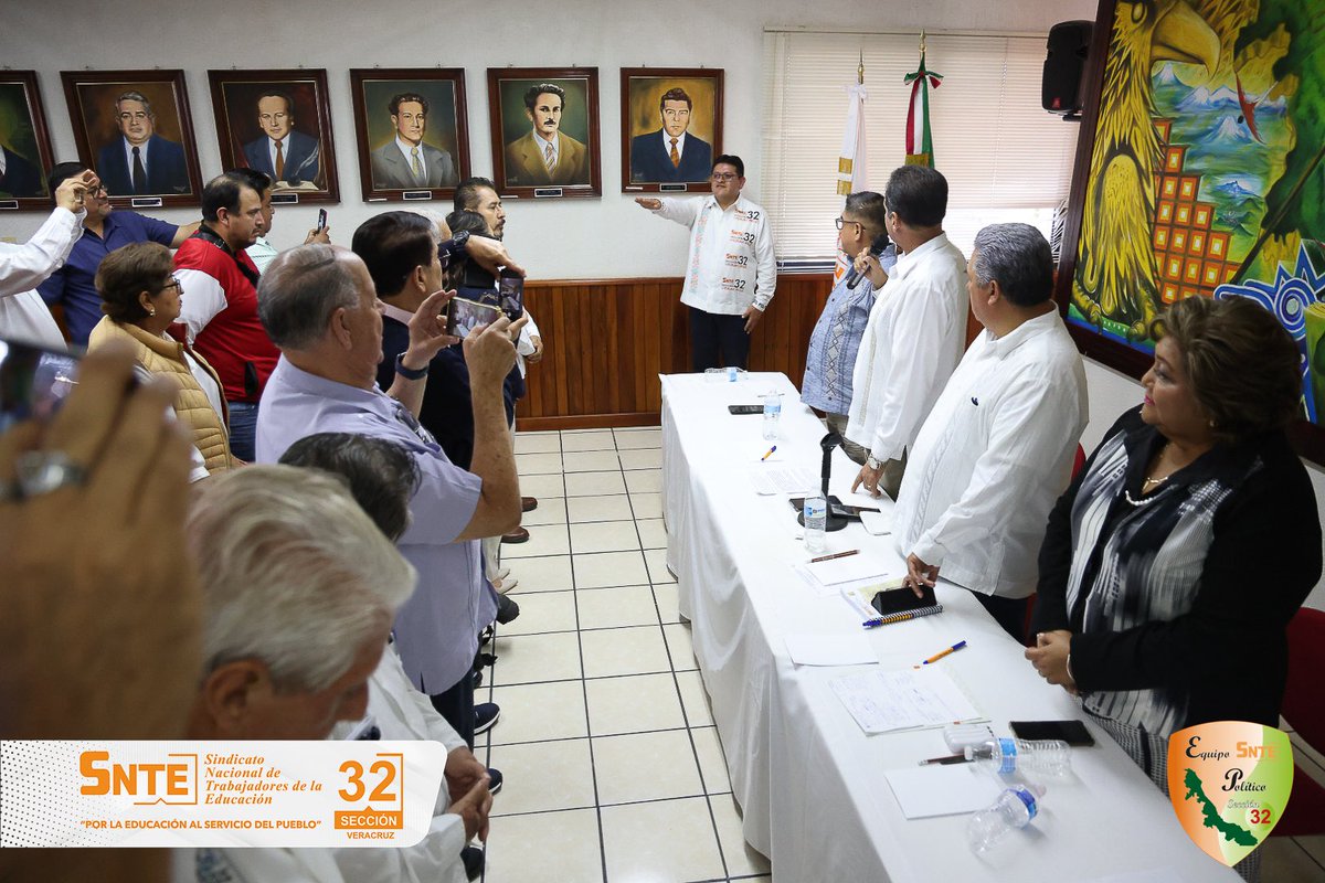 snteseccion32's tweet photo. Con el compromiso permanente que distingue al magisterio veracruzano, este viernes se desarrolló una jornada de gran actividad sindical en la Sección 32 del SNTE, demostrando la vocación de servicio… https://t.co/h0uanCNKDw

#SNTE32 #EquipoPolítico https://t.co/2PZOufv5DM