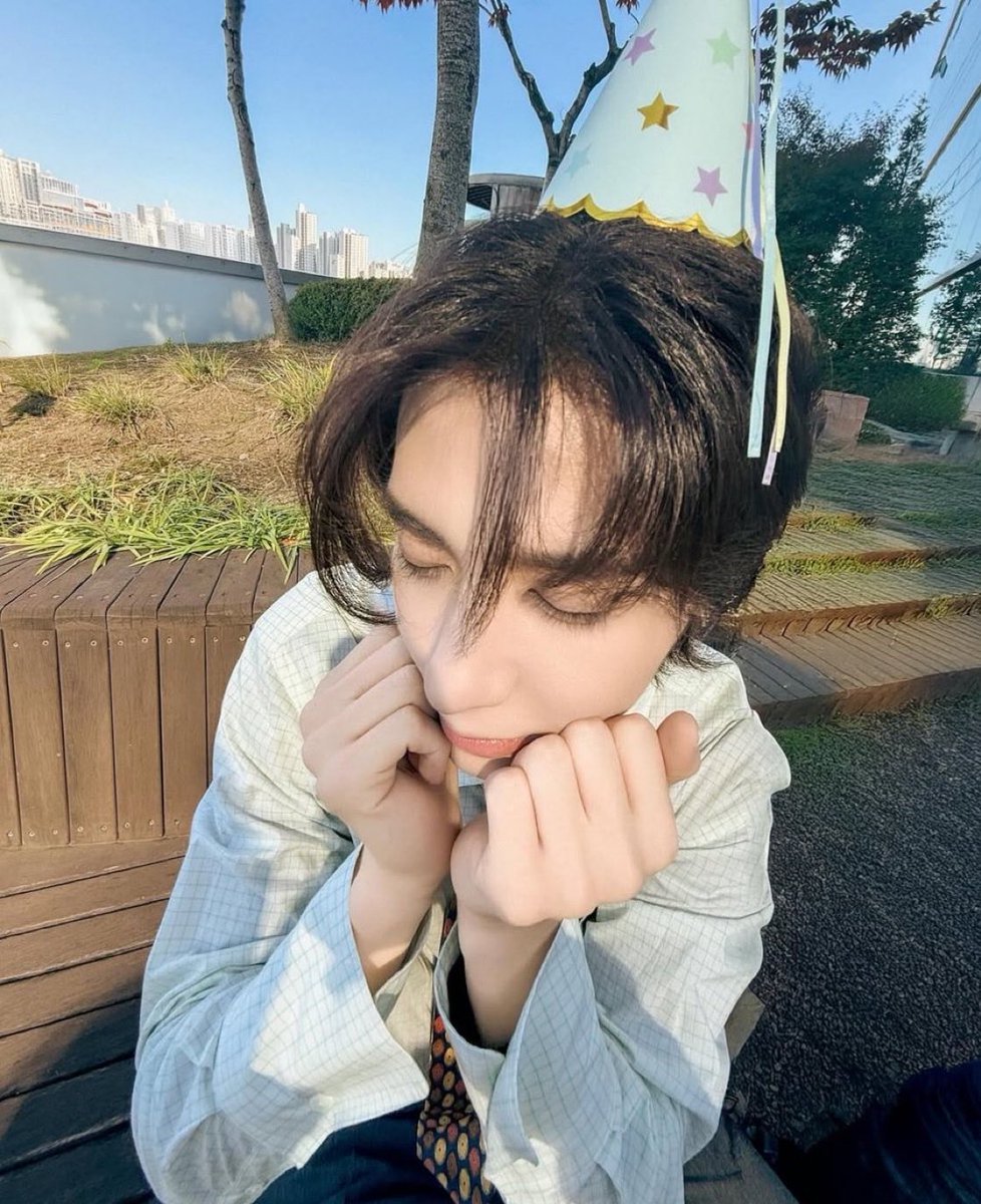 귀여워.. 너무 귀여워… 덕분에 오늘 하루가 너무 행복할 것만 같아… 귀여워…..