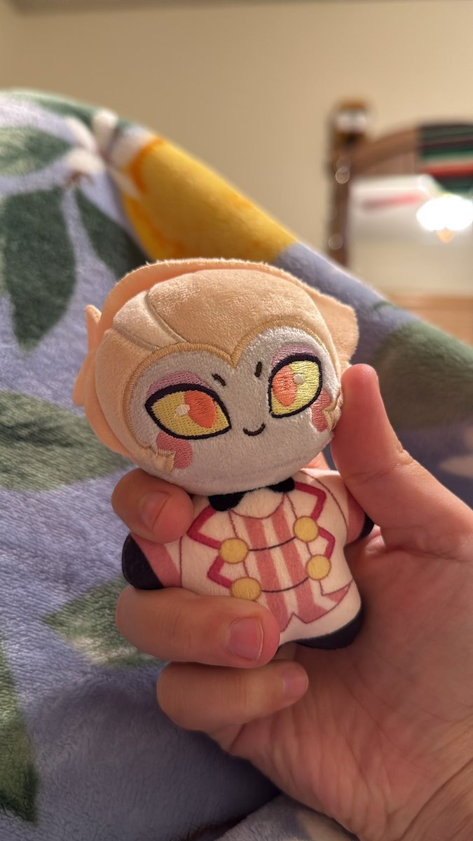 fairy_dragon368's tweet image. Got my very cute lucifer from @zllm6 💝

He is so small I love it, he is going EVERYWHERE with me😭 
#HazbinHotelLucifer