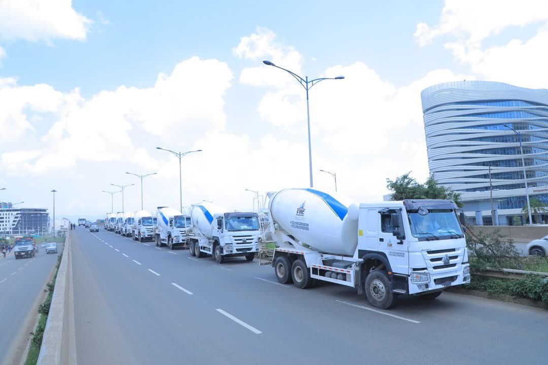 BehiwotTilahun's tweet image. Well done, Ethiopia! 🇪🇹💪
Ethiopia is importing a large fleet of construction machines, boosting its infrastructure expansion and national development drive. 🏗️
#Ethiopia #Infrastructure #Development