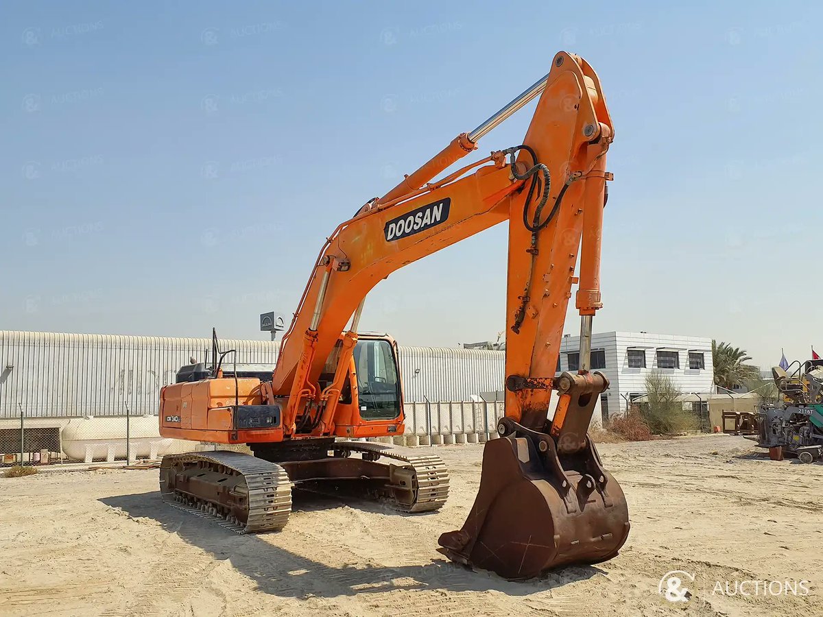 BehiwotTilahun's tweet image. Well done, Ethiopia! 🇪🇹💪
Ethiopia is importing a large fleet of construction machines, boosting its infrastructure expansion and national development drive. 🏗️
#Ethiopia #Infrastructure #Development