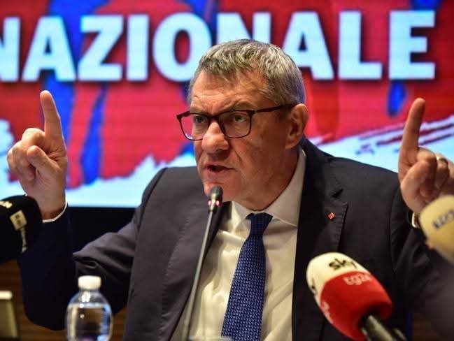 carettamc11's tweet image. Il prossimo 12 dicembre la #Cgil, il partito personale di #Landini, ha indetto l'ennesimo #sciopero contro il #governo #Meloni, che andrà a discapito, come sempre, dei cittadini.Inutile dirvi quale giorno a caso della settimana è stato scelto,tanto lo sapete già.@FratellidItalia