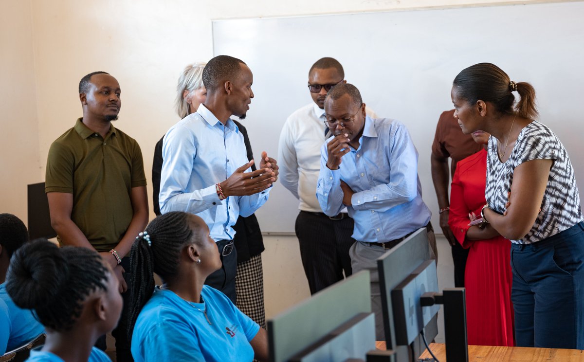 NicePlaceFound's tweet image. Digital literacy isn’t optional, it’s essential.

At Nice Place Foundation, we’re empowering girls with IT &amp;amp; coding skills to thrive in a digital world and shape their futures.

#NicePlaceFoundation #DigitalSkills #GirlsInTech #EmpowerHer