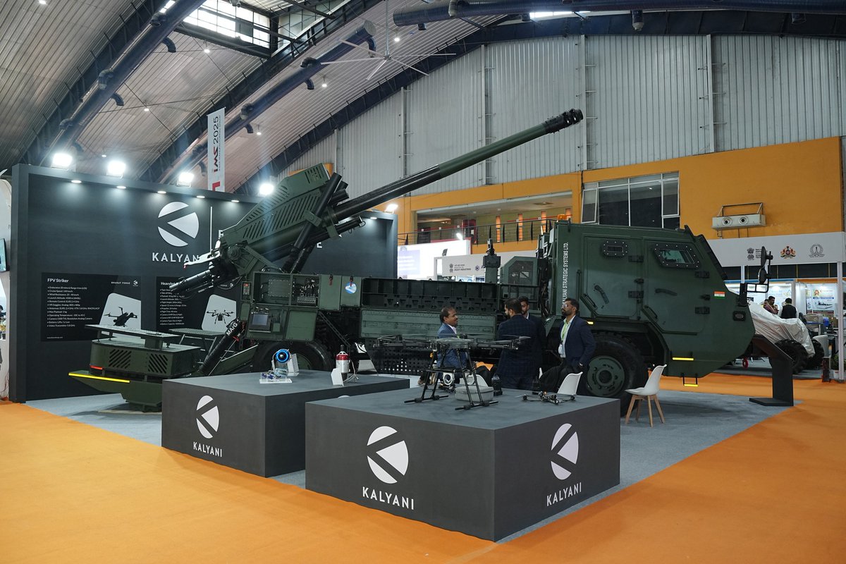 BIECentre's tweet image. Final day at Indian Manufacturing Show 2025 #BIEC, 400+ exhibitors. Innovations. Product launches. Powerful conversations. If you haven’t stepped in yet, this is your last call to experience the future of manufacturing and automation.