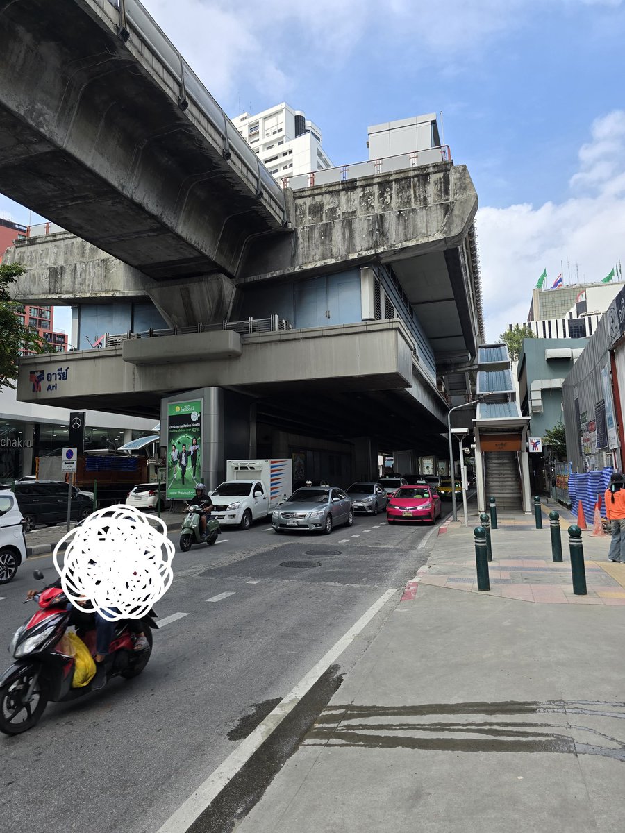 สามเจ็ดสูนสูน tweet media