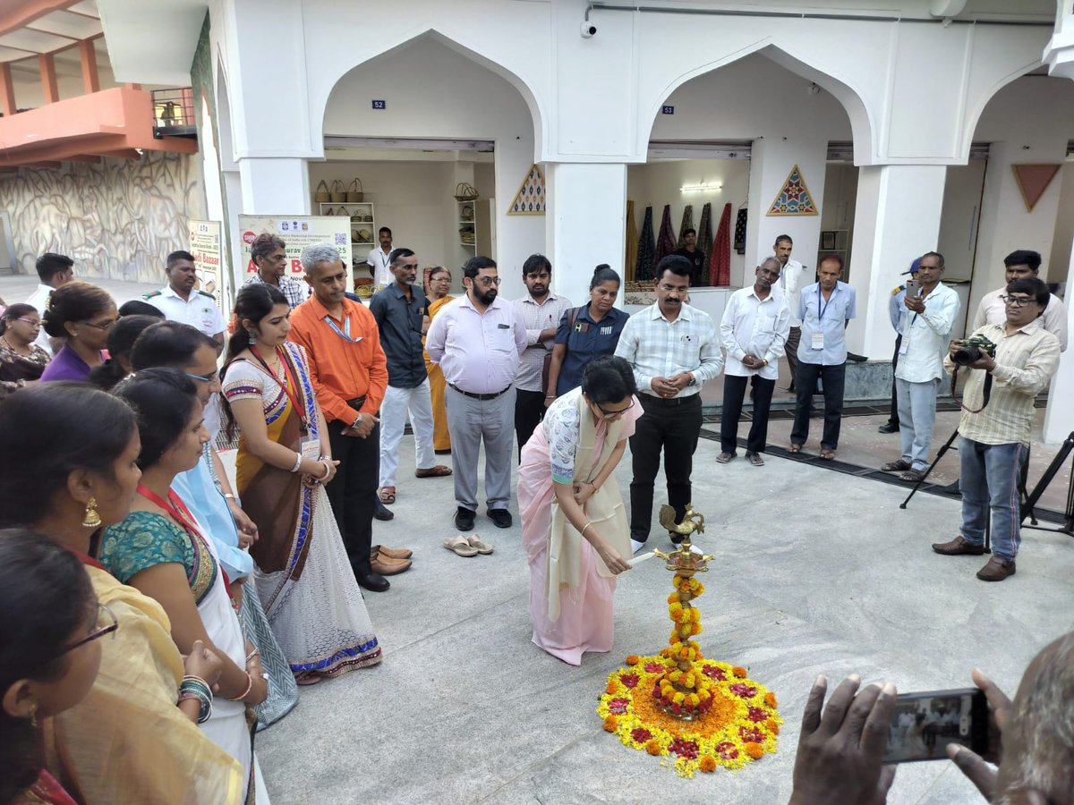 Trifed_AP's tweet photo. Celebrating Janajaatiya Gaurav Varsh - 25 
We are proud to announce that our Honourable Chief Guest,
Smt. Divya Devarajan, IAS,
CEO, Society for Elimination of Rural Poverty (SERP),
graced the occasion and inaugurated the Aadi Bazaar 
 High-tech City, Hyderabad. https://t.co/x2B44eze6W