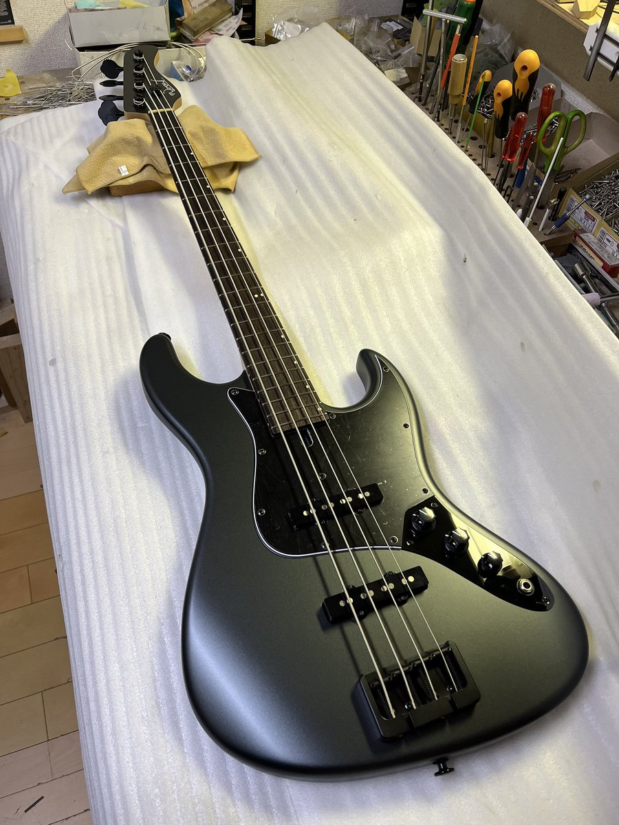 woodcustom_ueda's tweet photo. #woodcustomguitars #vibe #vibestandard #4strings #bass #bassist #madeinjapan #throb #gene https://t.co/aaxn1jF97g