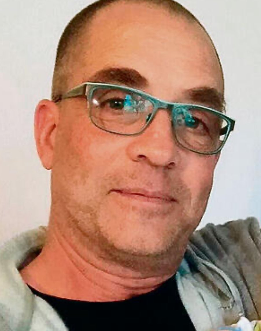 ליאור.

ליאור רודאיף בבית.

סליחה נדבי וכל המשפחה על השנתיים האלה.

בפעם האחרונה שנפגשנו באולפן אמרתי לך שזה מרגיש לי הכי קשה שהיה. יותר מהימים שבהם התקבלה הבשורה המרה.
תודה שידעת להיות שם כל הזמן הזה בשביל כולם🙏

סליחה שוב, גם היום, מכולכם על כל מה שעברתם ועדיין עוברים 💔😢