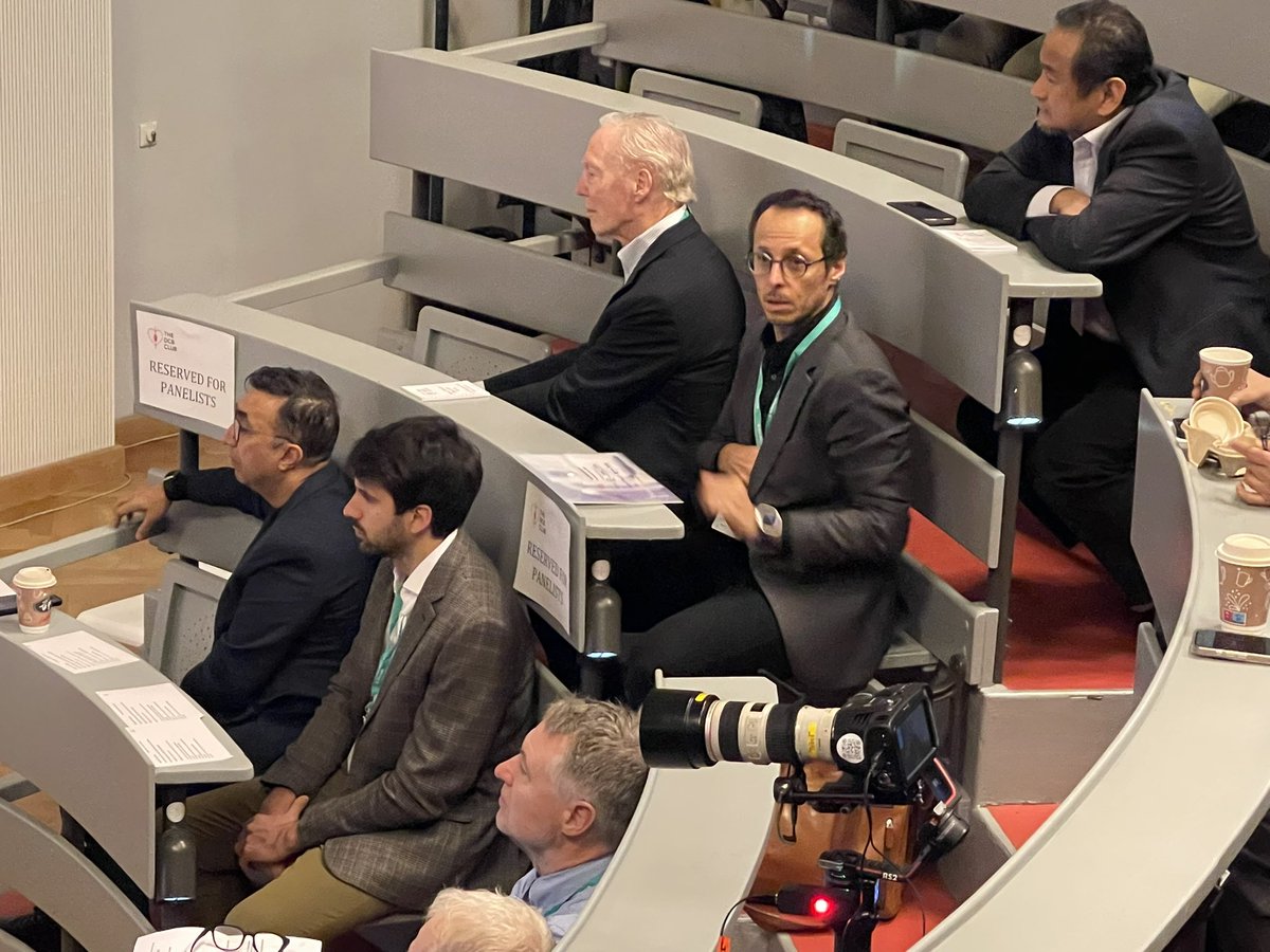 stefan_harb's tweet photo. The #CTOPCI community
is supporting #DCBClub
@KambisMashayek1 sitting next to Spencer King
Rustem Dautov, Paul Knaapen
all the brave innovators are here! https://t.co/ifjz5RF3vL