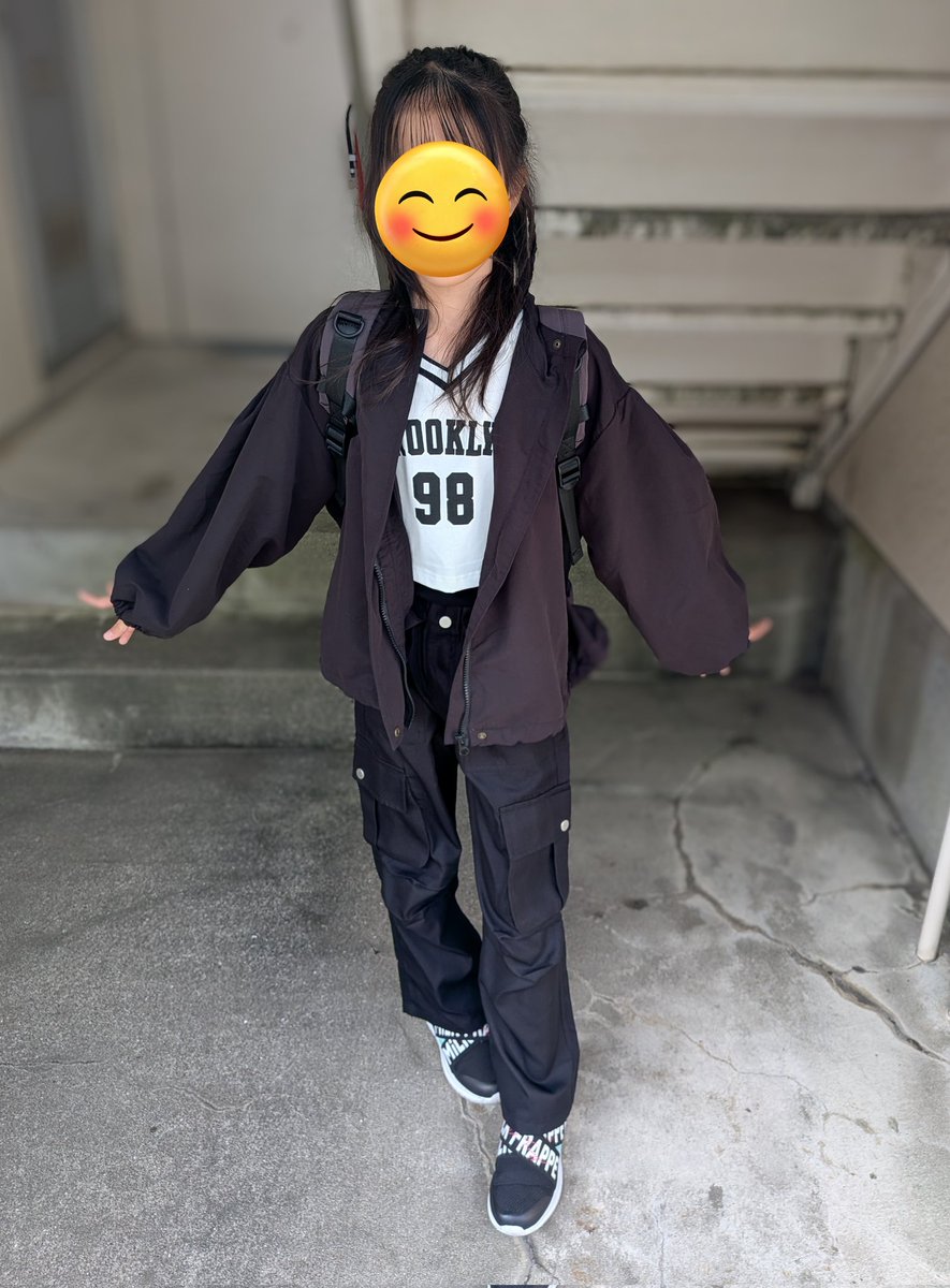 nanasinguru's tweet image. 先日近所の小学校のお祭りでダンスしてきましたー！
可愛いーかっこいいー✨

最近寒すぎますね🥹