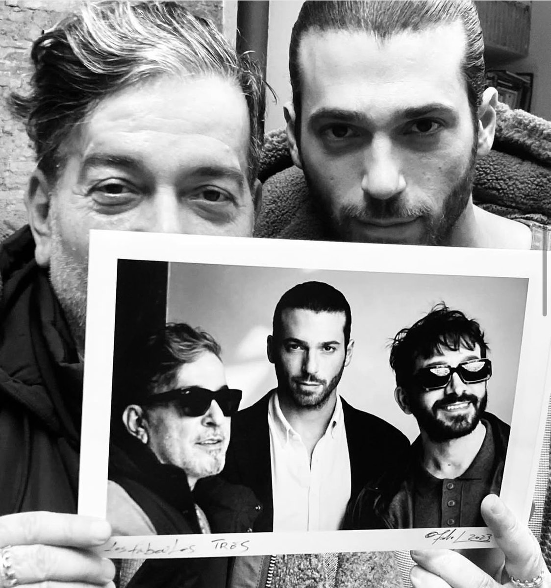 CanYamanNewsInt's tweet photo. ♦️#CanYaman ‘s managers are wishing Can Happy Birthday 

May you have many happy beautiful years My Pasha - Cuney Sayil 

Lots of Thank Godness today!  May pleasure to:

have met you 
so glad to have you
so glad life crossed us 
so glad we became family 
so glad to have you in our lives 
and one more thank you ❤️ 

We love you so much…Happy Birthday  Can - Ilker Bilgi