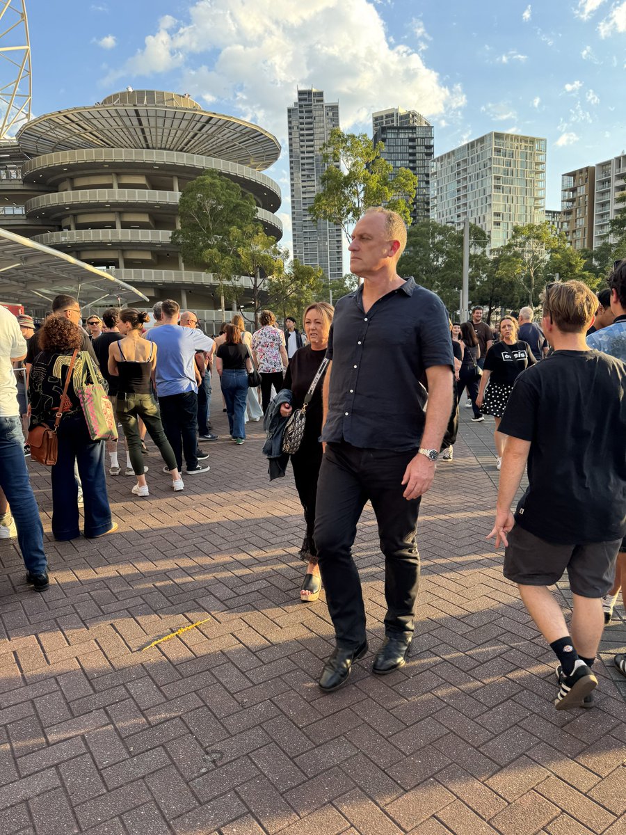 Not Horse attending the Oasis concert in Sydney. #Oasis #OasisLive25 #Sydney