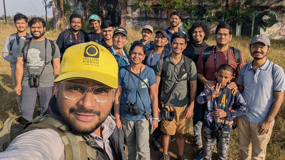 OldWonk's tweet photo. Today began as a classic “let me sleep for 5 mins more” kinda day and that showed in the slow start for the #TekdiTrail as well. But with the sun came the numbers — participants and birds and how 😃

So tomorrow we will do this again, with young birders in tow 😊

Come along, ya? https://t.co/Lawy2tYPn5