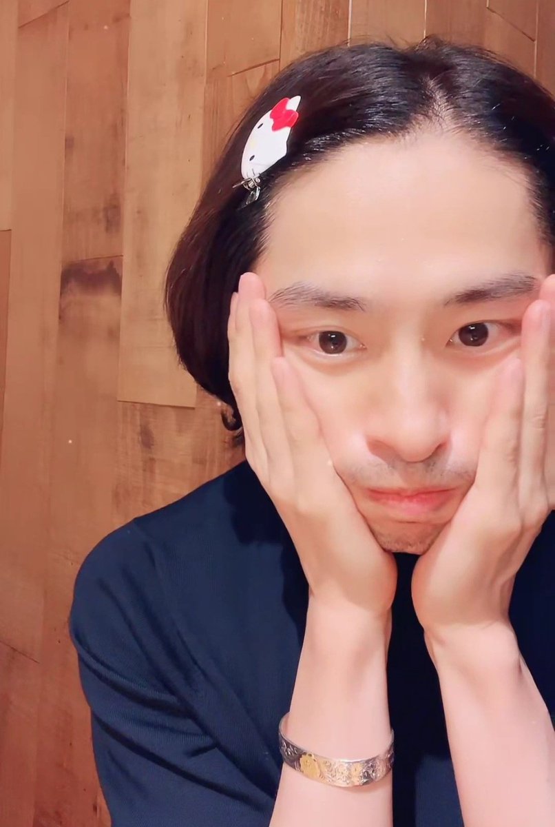 riy_ivy's tweet image. 本日購入♪お揃い🥰
後輩の娘ちゃんの、ちびっこIVYちゃんの分も🧸💛この配信の時のスクショを送ったら『かわいい💛』って大喜びでした☺️
友達にも『三宅健くんかっこいいでしょ?ダンスも上手なの』とあげた写真を持って紹介してるらしい😂可愛い🥰
#三宅健
#秒刻健