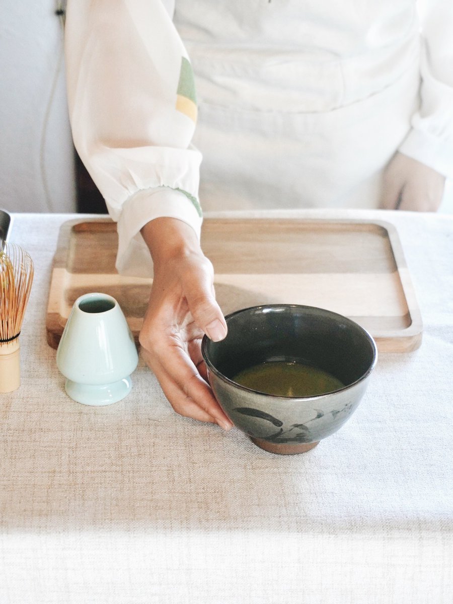 ”点てたお抹茶を気軽に飲める場所ってあまりないよね”ってよく言われる。きっと地域によるけれど、わたしが居る場所ではそうなのかも。少しずつ知っていただけるように頑張ろう。