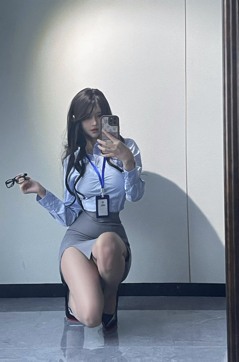 Ssyyouo's tweet photo. 🧐 https://t.co/2pFk9gZBVF