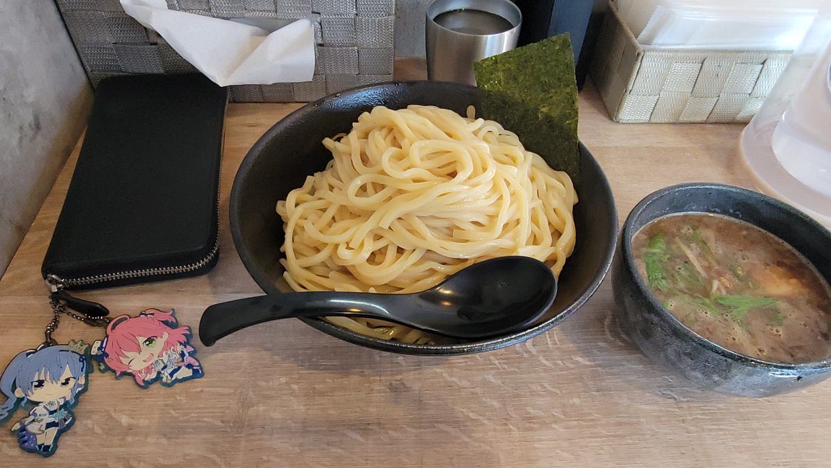 Ryu_Yudachi_7's tweet image. お昼は＼_( ᐛ )وｺｺ
初つけ麺雀に( ˙꒳​˙  )
メガ盛りで(ง ˙ω˙)ว
醤油？ベースでうみゃかった( ᐛ )
 #健康生活