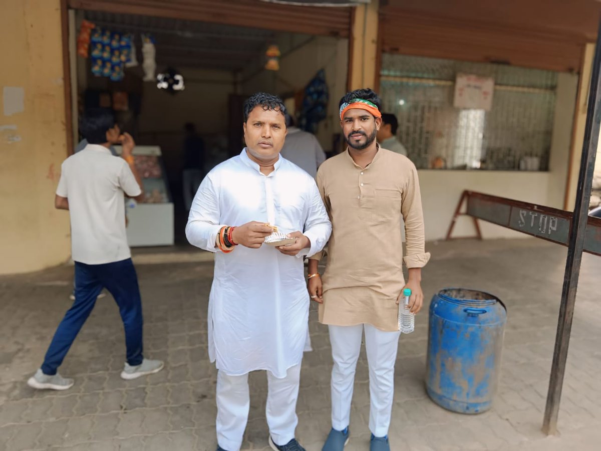 Neelesh37620482's tweet photo. युवाओं के प्रेरणास्रोत 'ऑक्सीजन मैन ऑफ इंडिया' गरीबों के शुभचिंतक, सक्रिय नेता @IYC के पूर्व राष्ट्रीय अध्यक्ष आदरणीय @srinivasiyc जी को जन्मदिवस की हार्दिक बधाई एवं शुभकामनाएं
बाबा महाकाल की कृपा आप पर यूँ ही बनी रहे।
#OxygenMan
#happybirthdaybvsrinivas https://t.co/EYDB2ypCC9