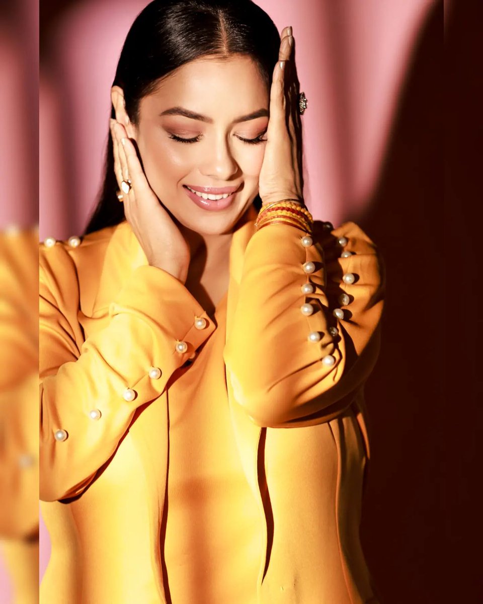 Tujhe dekha toh mujhe jeena aagaya
My Sunshine Jaaneman 🌞😘

#Anupamaa #RupaliGanguly