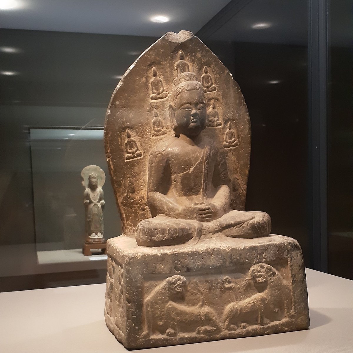 お昼寝猫(ΦωΦ)戀という字を分析すれば糸し糸しと言う心🌿 on X