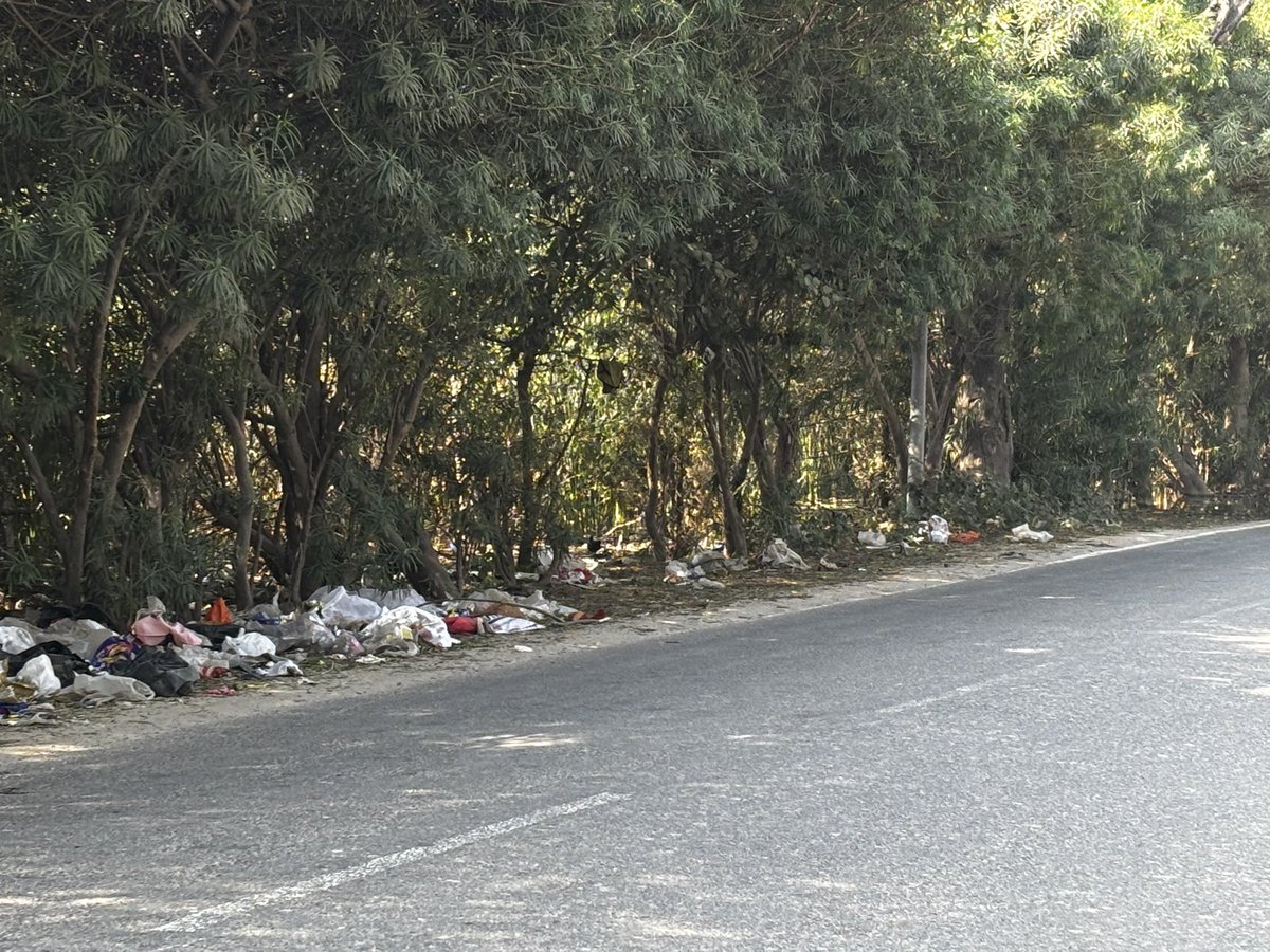 anujg2711's tweet image. @MCManesar @OfficialGMDA From 3 years no action has been taken after multiple complaints @leenadhankhar @MeraGurgaon @MeraGurgaonNews @gurgaon_live @IndiaToday @its_AkankshaG @DEEPAKKAHUJA @NavbharatTimes @sumedhasharma86 @TheSanjivKapoor @Suhelseth @htTweets @BJPCentralMedia