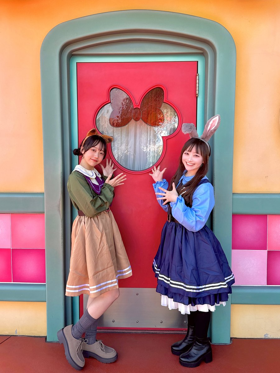 im_ChihiroAsahi's tweet image. 🦊♡🐰
人生初！ディズニーハロウィン🎃

#ディズニーランド
#Dハロ
#ズートピア
#ニック