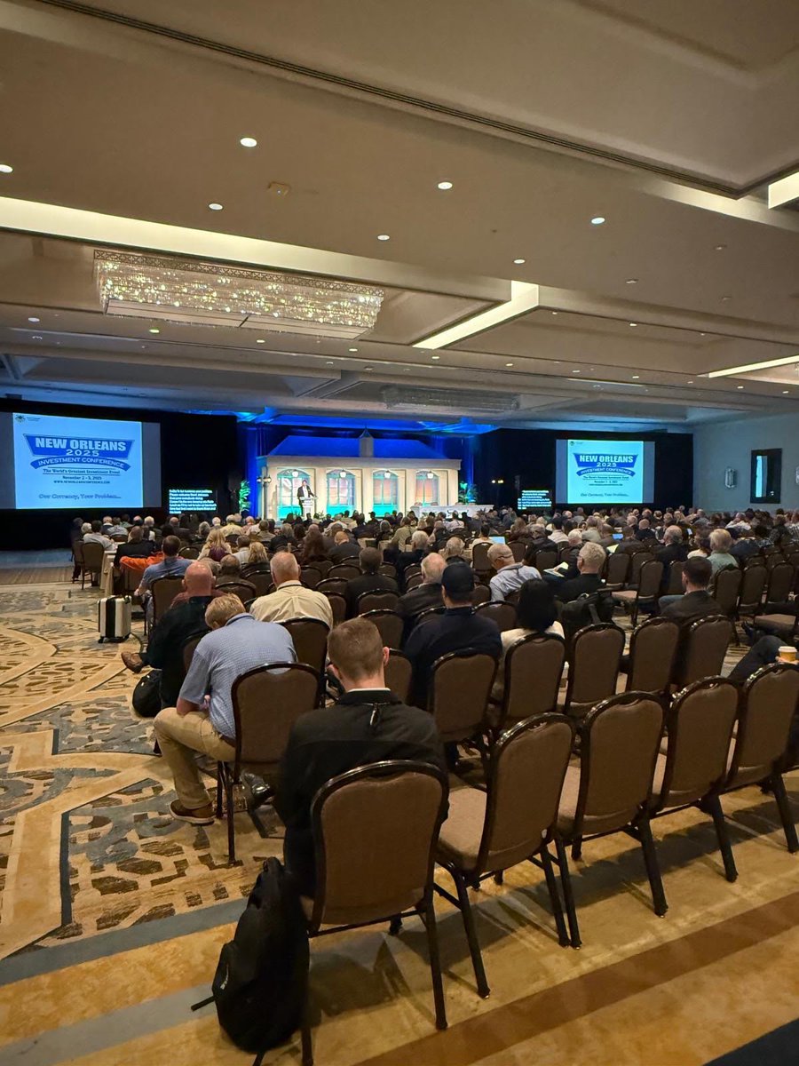 This week, Dolly Varden Silver Corp. attended the New Orleans Investment Conference, connecting with American investors. 

At the booth, our Investor Relations representative, Diana Zoppa, met with attendees from all over! Thanks everyone for stopping by! 

$DV.V $DVS