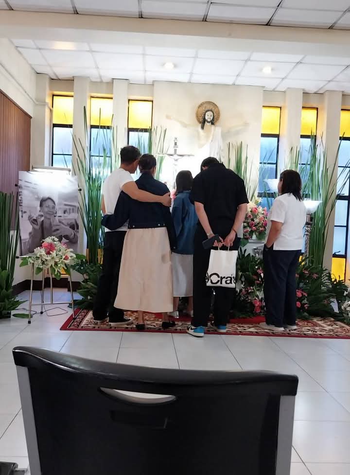 Thank you, babadoodie <a href="/jericho_rosales/">Jericho Rosales</a>, for always being there for babadoo <a href="/janinegutierrez/">Janine Gutierrez</a>, mahal namin kayo.

#JanineGutierrez Janine Gutierrez Jericho Rosales | #EchoNine

We love you yaya Pat 🕊️🤍🙏

©️