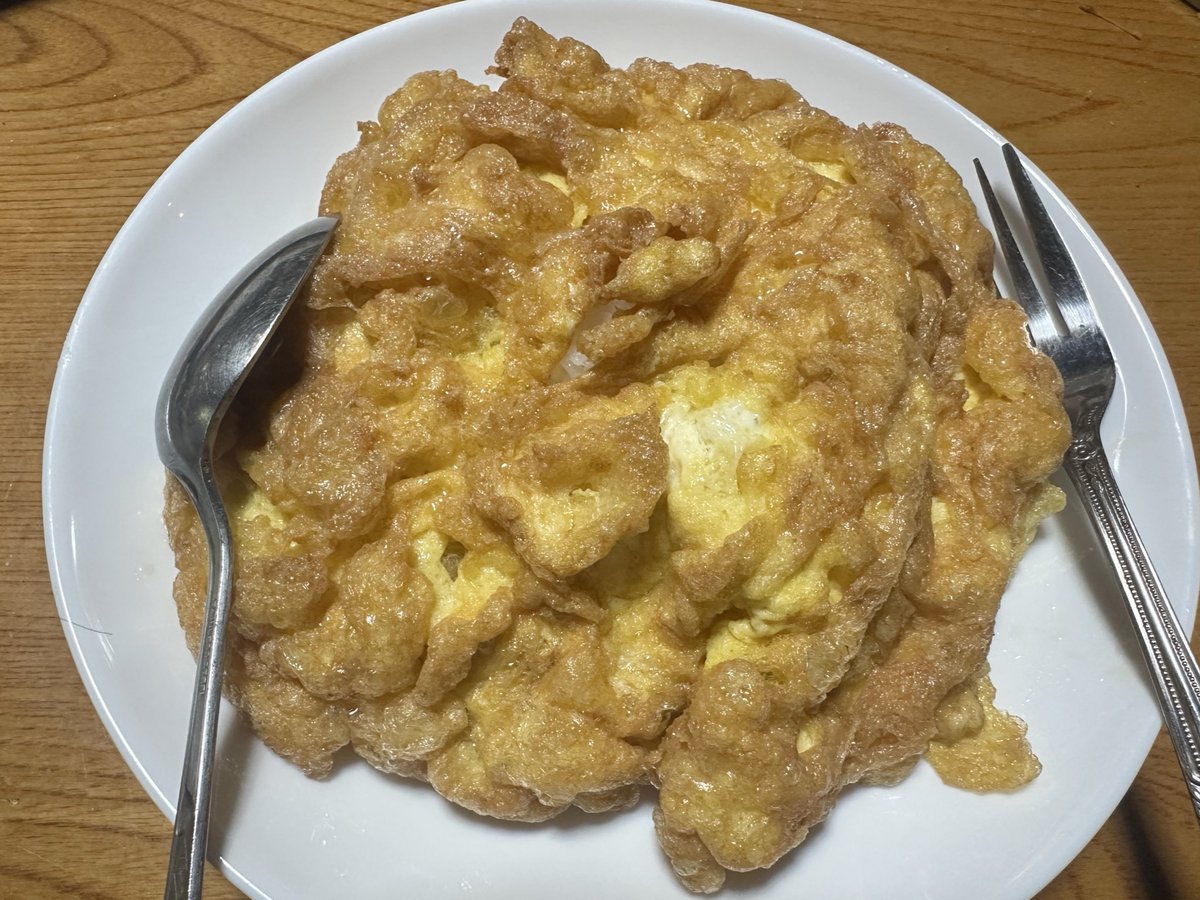 tomowin91's tweet photo. 今日のお昼ご飯はカイチアオです👏💓
年末年始にバンコクで食べたのと別物みたいな料理が出来上がってしまった😂 https://t.co/EtmI8rm1j3