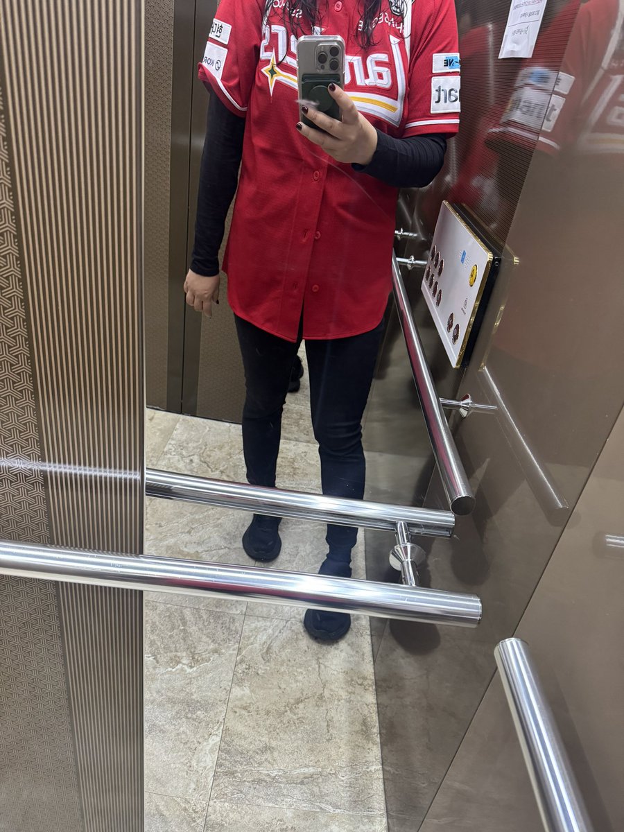 SweetFigTree's tweet image. 국가대표 야구팀 경기 보러갑니다