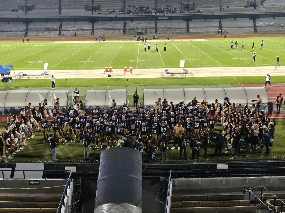 Yarda50_CU's tweet photo. Pumas CU 23 vs 30 Borregos Mty

Juegazo de nuestros Pumas! Muy bien Equipo! Esos son los Pumas de la Universidad Nacional!

Así es la Garra Puma que caracteriza a nuestros programa desde 1927!

Orgullo Azul y Oro! Un Goya para todos!

#PumasCU
#OrgullosamenteUNAM
#RugidoYGarraY50 https://t.co/VpTsxwPUxo