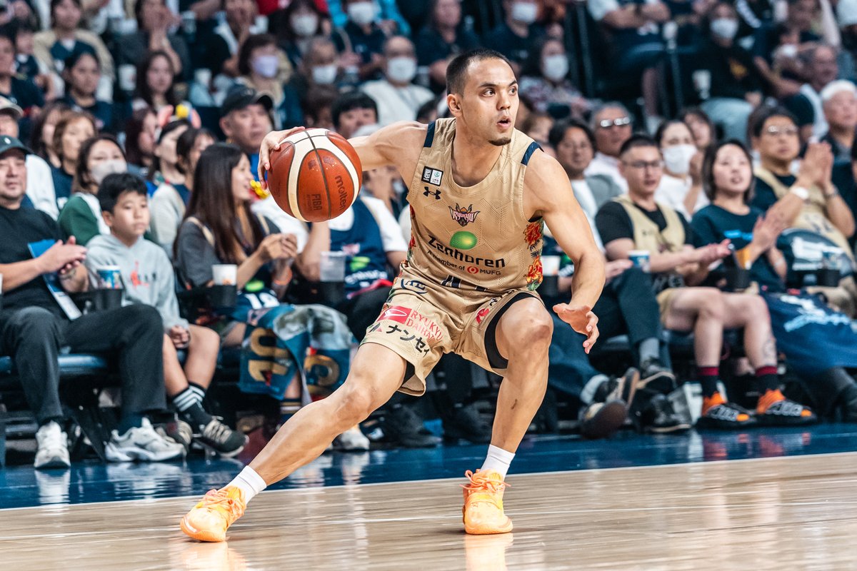 RyukyuKings's tweet image. #47 平良彰吾選手 負傷のご報告

#47 平良選手が11/5(水)富山戦の試合中に負傷し、脳振盪と診断されました。今後の試合出場につきましてはBリーグが定める段階的復帰プロトコルに従って判断いたします。

▽公式サイト
goldenkings.jp/news/detail/id…