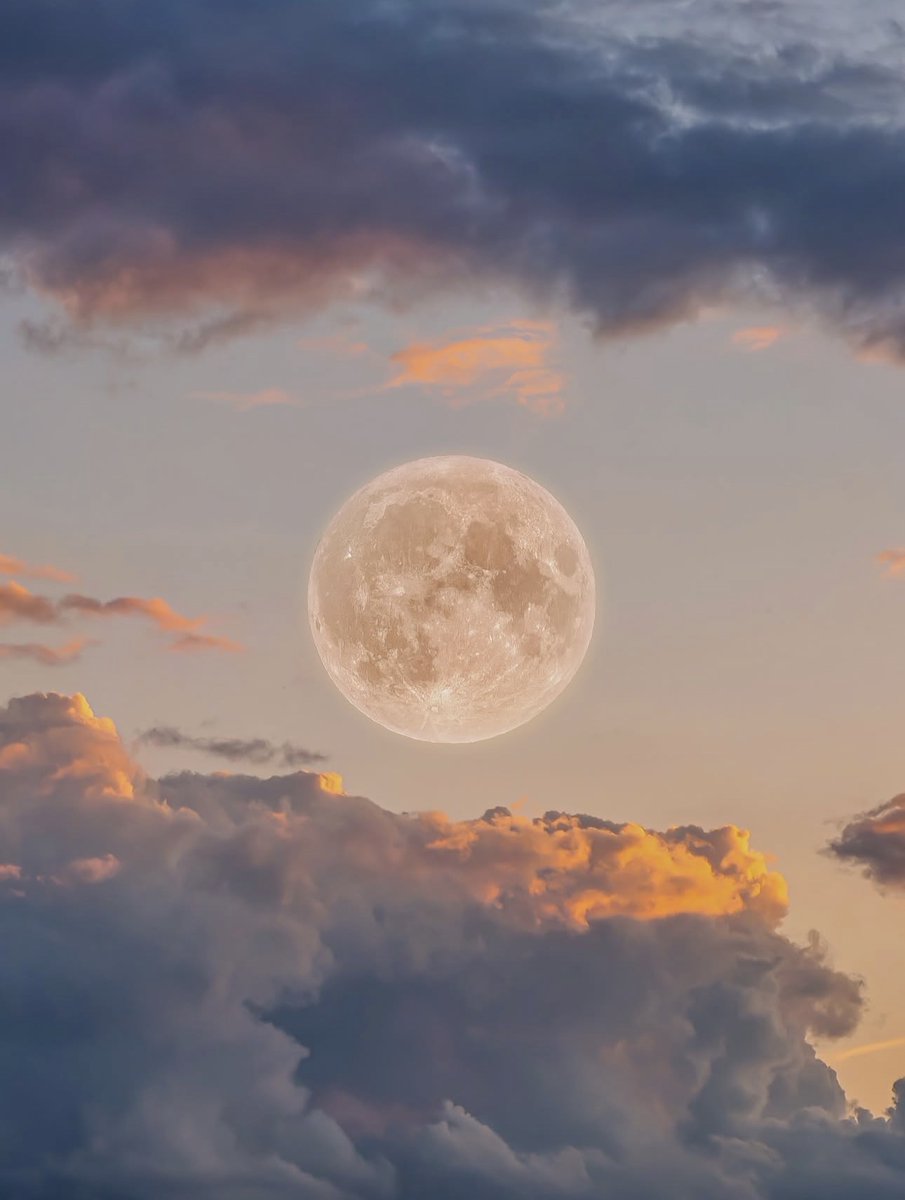 MOON (@moon4pics) on Twitter photo 