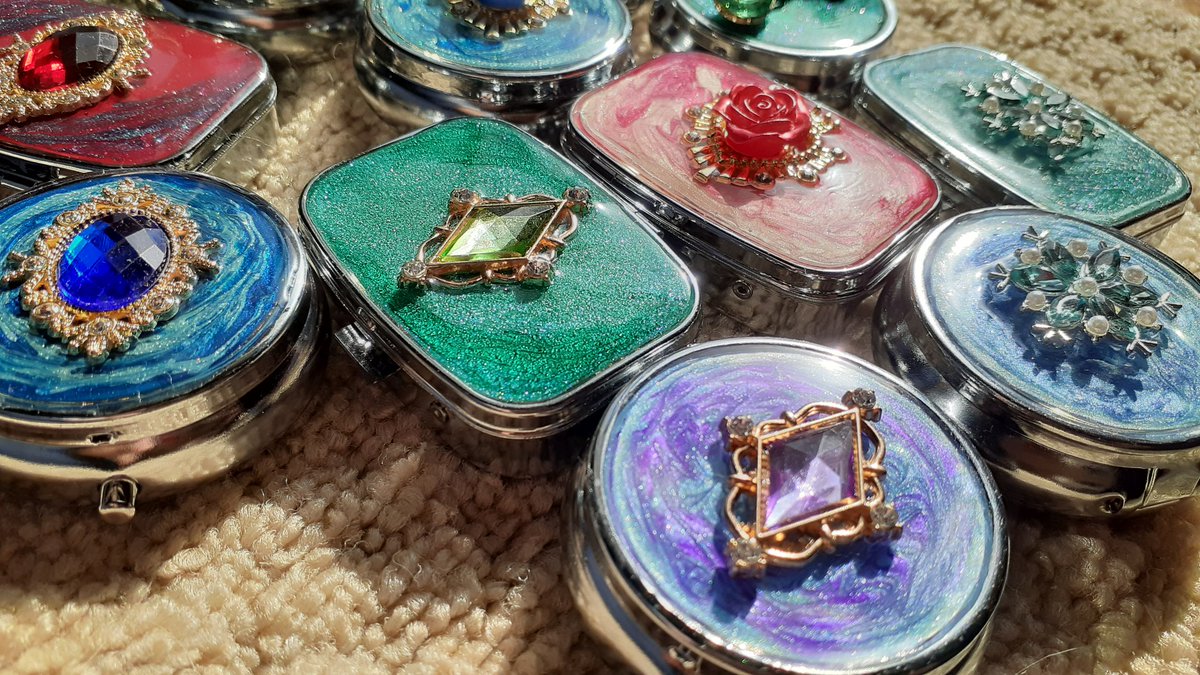 ピルケースたくさん作りました……がっ!!
明日は雨のため
イベント出店は辞退します☔

そんな私の可愛い我が子を見てやってください…:( ;´ཫ`;):

柄は同じものはありません!
1点ものです⋆*
無加工、自然光で撮りました📷

#ハンドメイド好きな人と繋がりたい
#クリエイターリンクデー
#365DIYtheme