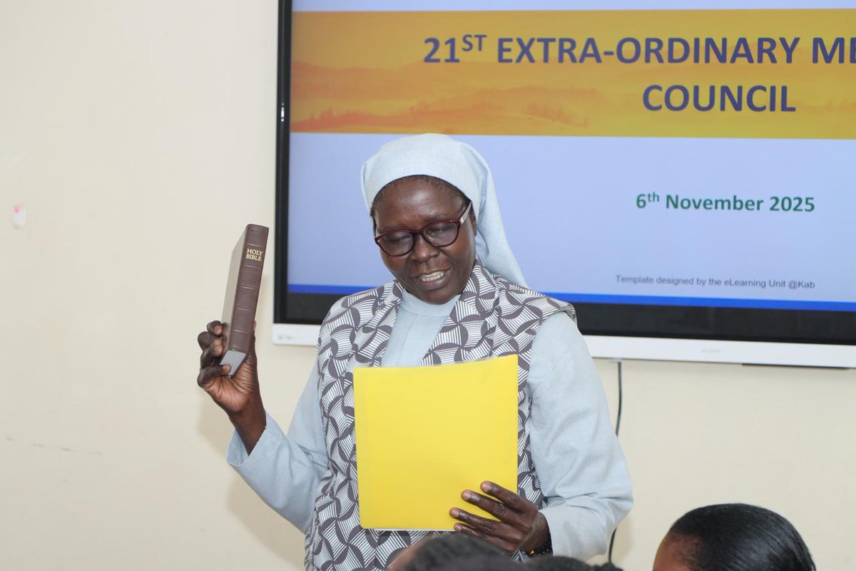 The 21st Extraordinary Meeting of the Kabale University Governing Council has re-elected Hon. Adison Kakuru as the Chairperson. He swore in together with Sr. Prof. Dominica Dipio, a new representative of the Government on the Council.
The Meeting also considered and approved the