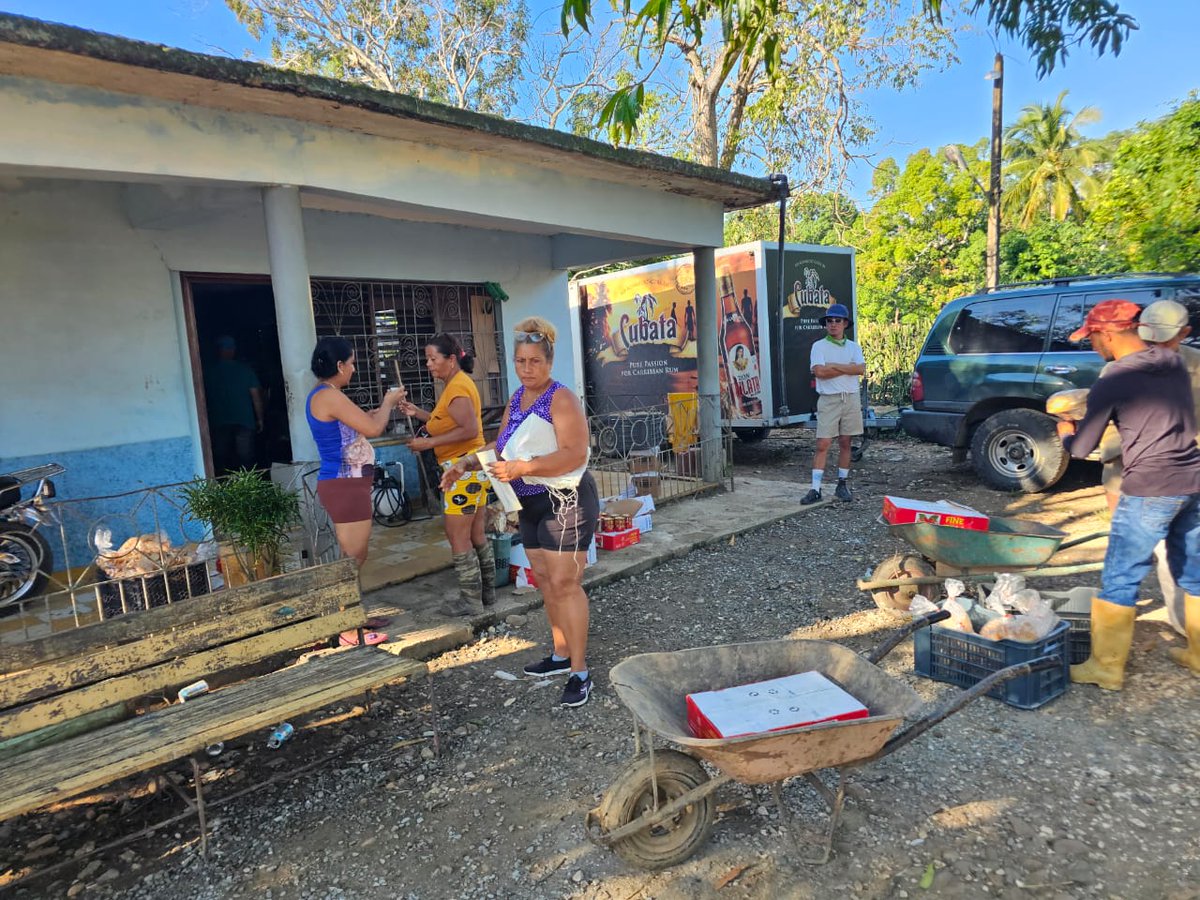 🫂 Distribución de donativos recopilados en <a href="/QuintaMolinos/">Quinta de los Molinos Jardín Botánico de La Habana</a> en Macuto, municipio Yara (Granma). Distribución directa gracias al apoyo de las organizaciones locales, en alianza con la Empresa Nacional Flora y Fauna y <a href="/estudio50habana/">Estudio 50 Habana</a>. 

🤝 Gracias a todos los que contribuyeron!