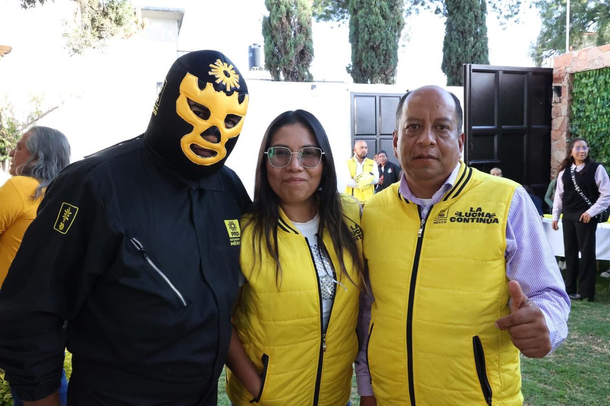 Seguimos recorriendo el #Edomex. 😁👌🏻
Hoy instalamos Comités Municipales en #Axapusco; en la zona de Las Pirámides el perredismo es aguerrido, existe convicción y mucho trabajo por hacer…

Gracias a todas y todos los que se suman a esta labor. 🌞