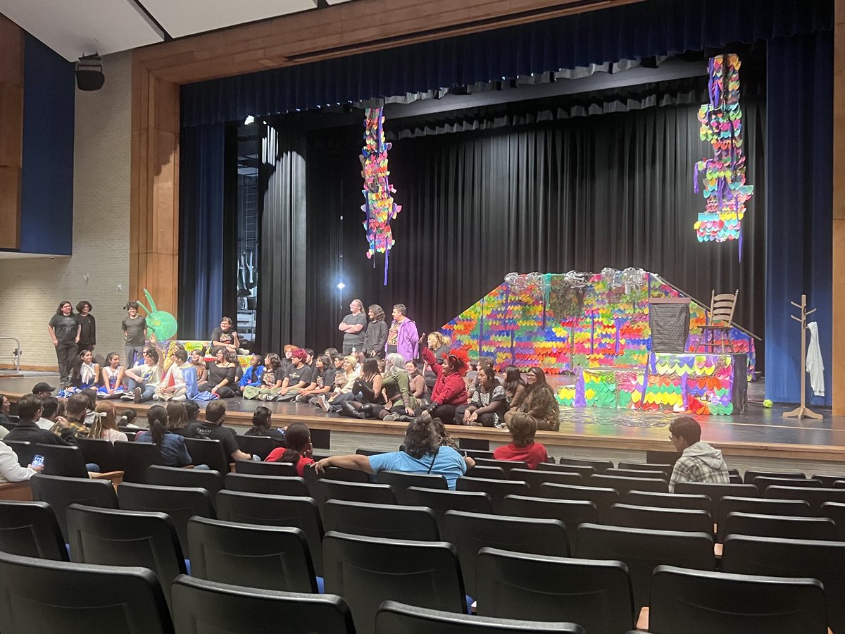 Amazing job by our John Jay/SEA theater students! 
Vibrant sets, creative costumes, &amp; incredible monsters — every detail popped! Special shoutout to the *bug bears* who totally rocked it and all the characters! 🐻🔥
#JohnJaySEATheater ⁦<a href="/NISDJay/">John Jay High School</a>⁩
⁦<a href="/NISDJaySEA/">John Jay SEA</a>⁩