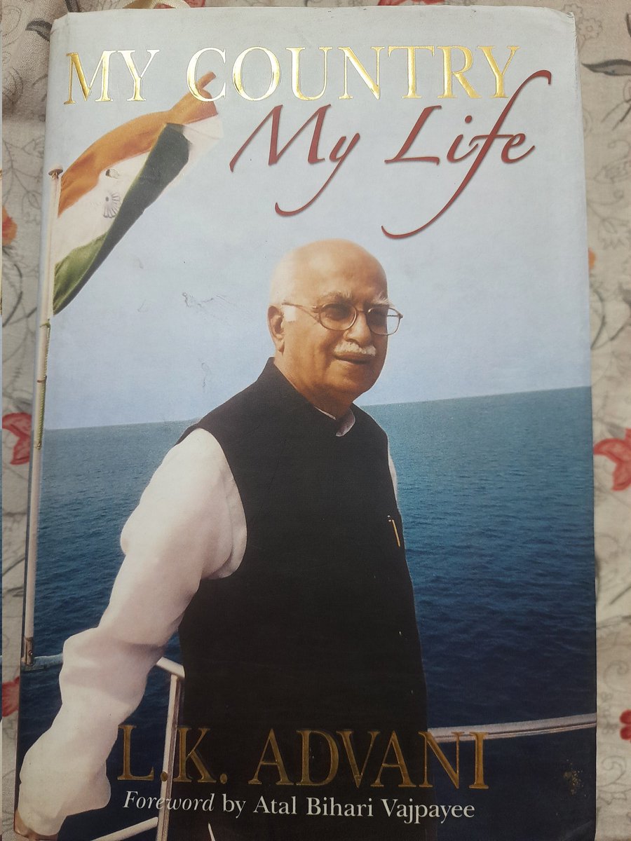 BabelePiyush's tweet image. आज भाजपा के हाशिये पर खिसका दिए गए क़द्दावर नेता लालकृष्ण आडवाणी का जन्मदिन है। ऐसे में ज़रा दिखते हैं कि लालकृष्ण आडवाणी आखिर कश्मीर के मुद्दे पर क्या सोचते हैं? अपनी आत्मकथा में उन्होंने कश्मीर के बारे में जो लिखा वह बीजेपी के आजकल के विचार से उलट है। 

धारा 370 को हटाते समय…