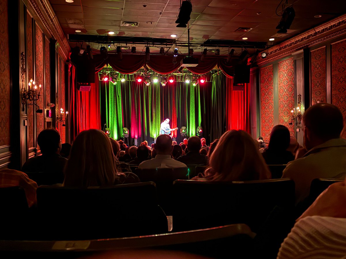 kevinfitz1's tweet image. The great @SteveEarle at the great @SellersvlleThtr!
